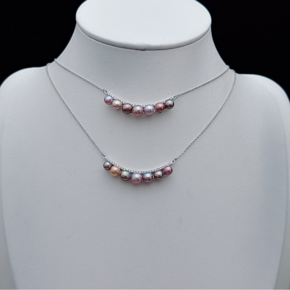 X557 S925 Freshwater Baby Pearl Smile Necklace - Picture 6 of 9